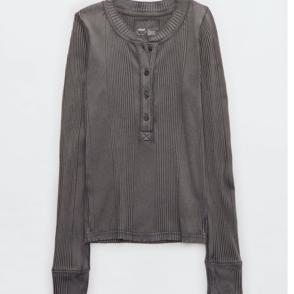 aerie Tops - Aerie Road Trip Long Sleeve Henley T-Shirt (Charcoal Gray) - Size Large
